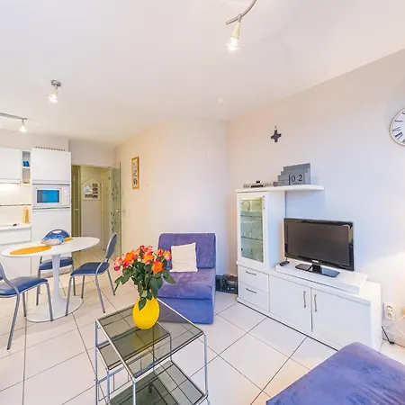 Beachside W Terrace, Cleaning Included Apartment Middelkerke