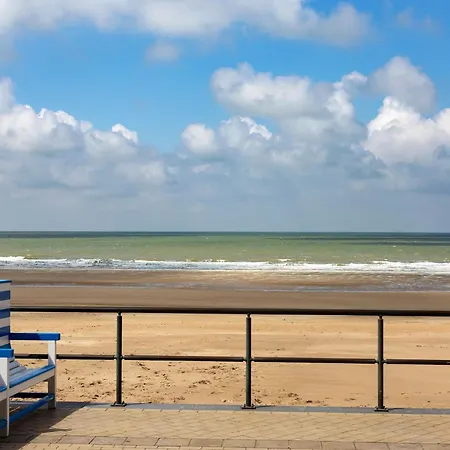 Beachside W Terrace, Cleaning Included Apartment *