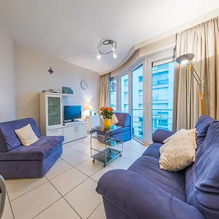 Beachside W Terrace, Cleaning Included * Middelkerke